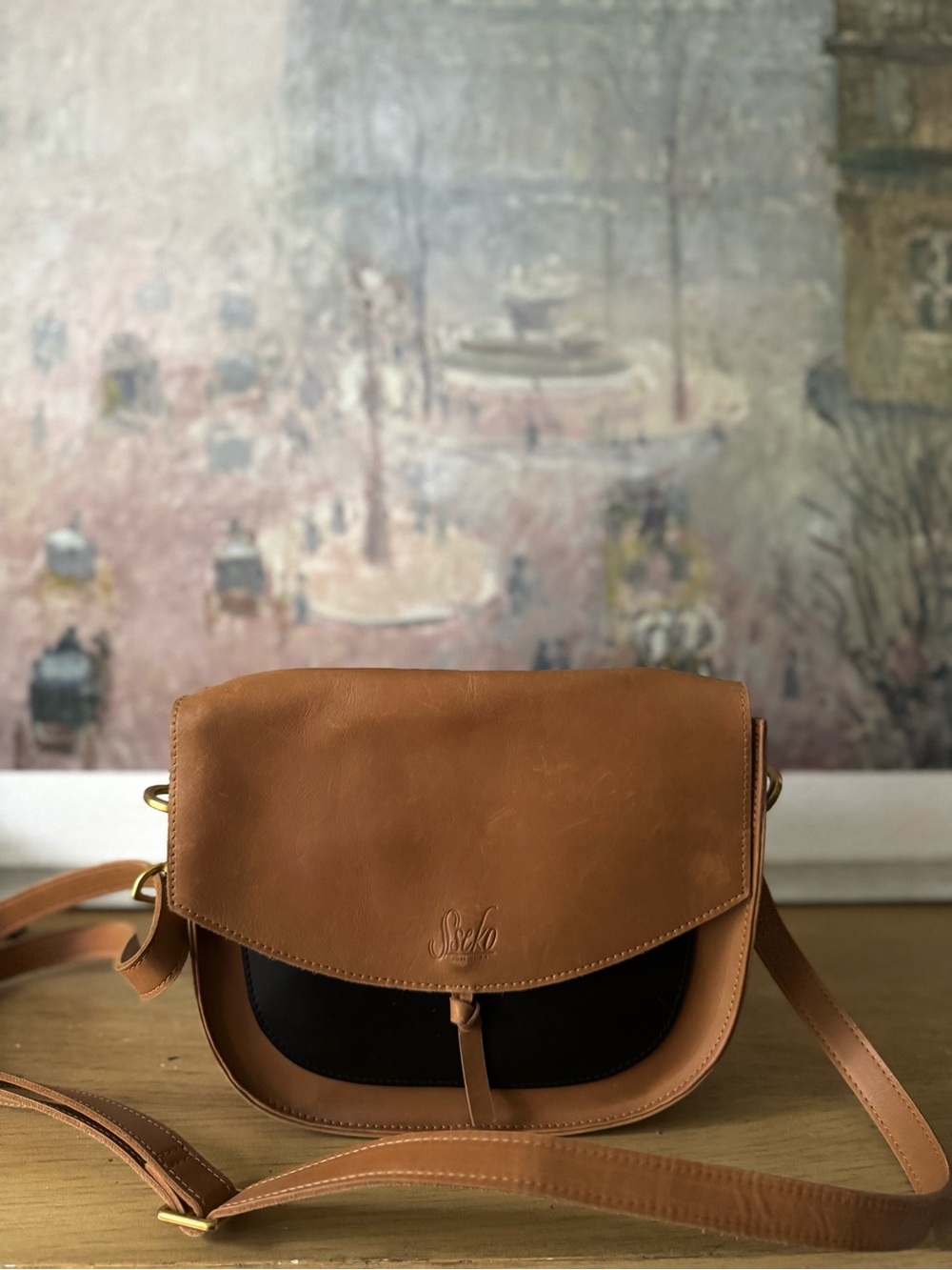 Elegant Sseko Two-Tone Tan and Black Leather Crossbody + Wallet